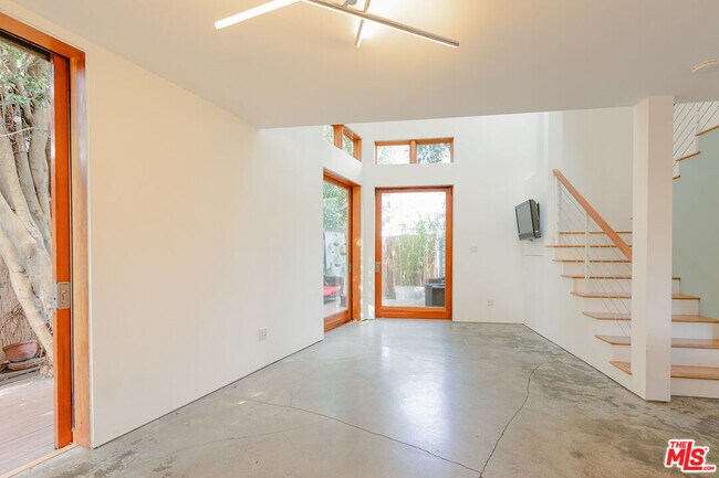 Building Photo - 834 Indiana Ave