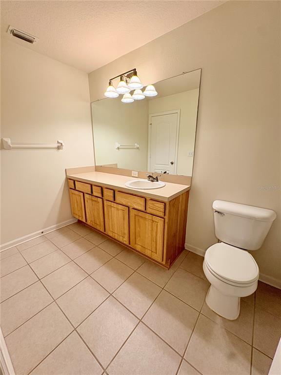 Building Photo - 4801 Pond Ridge Dr