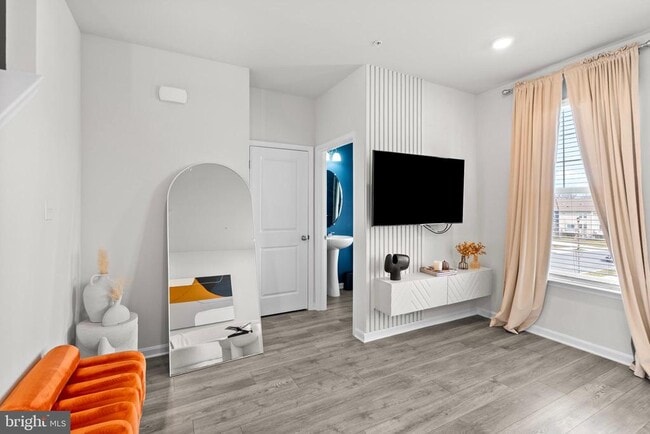 Building Photo - 9715 Summerton Dr