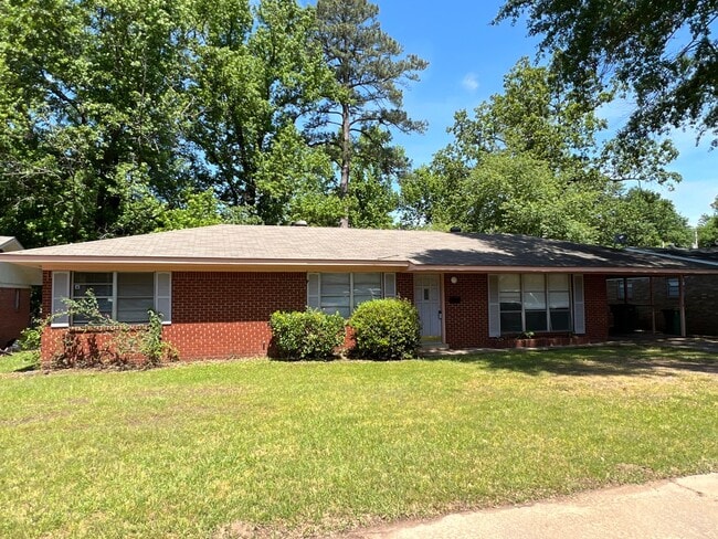Building Photo - ? For Rent by Spring Lake Park! ?
