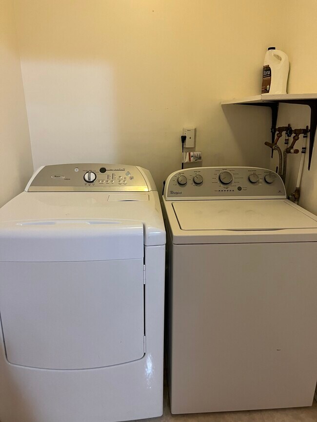 Building Photo - 4311 Warwick Rd