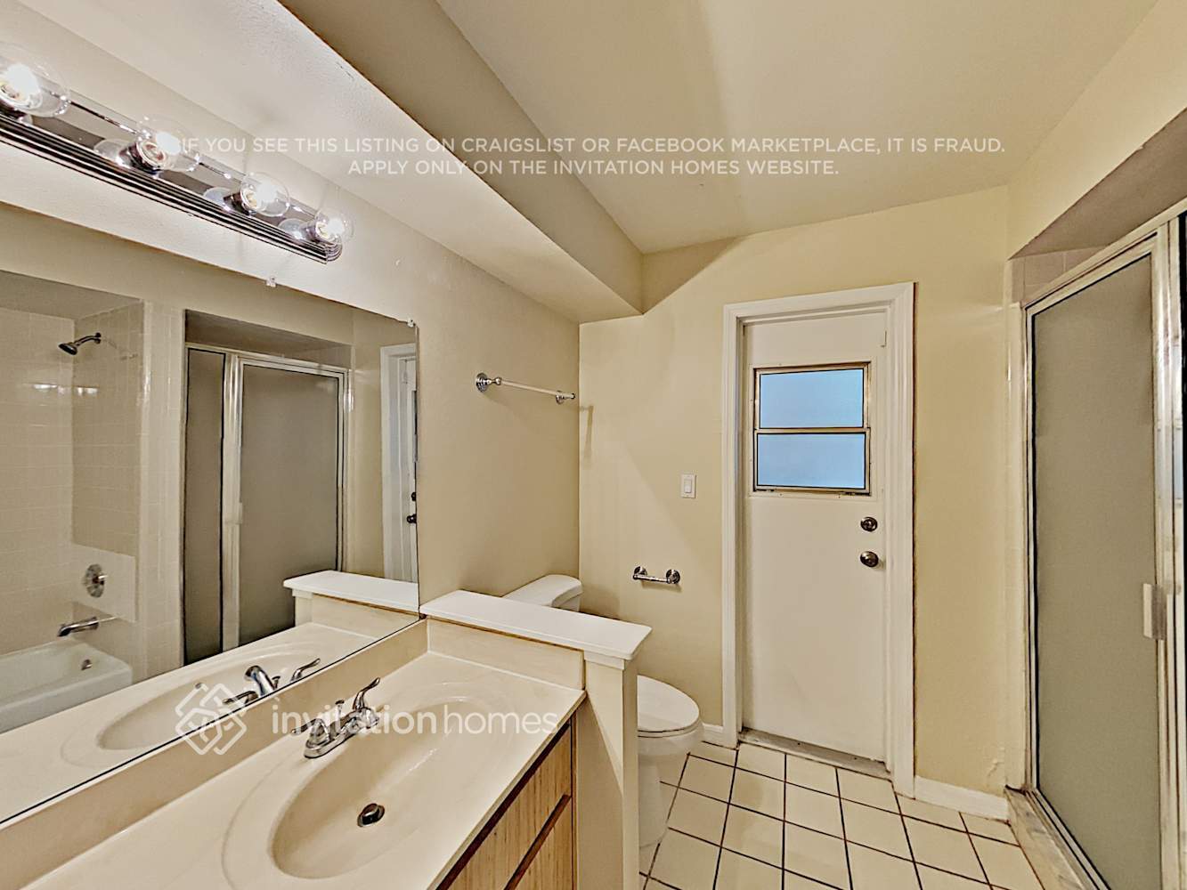 Building Photo - 216 Thistlewood Cir