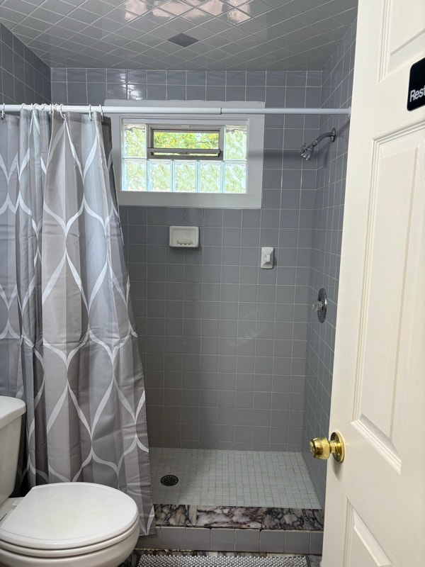 Building Photo - 105 Robert Dr