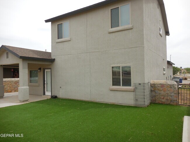 Building Photo - 12125 Mesquite River Dr