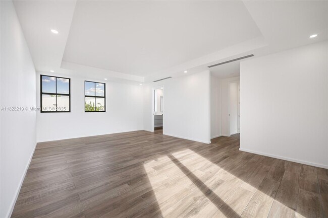 Building Photo - 7510 SW 100th St