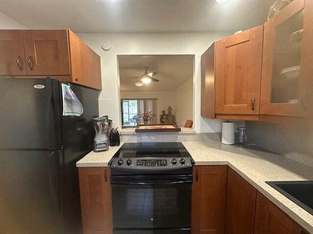 Building Photo - 134 S Cypress Rd