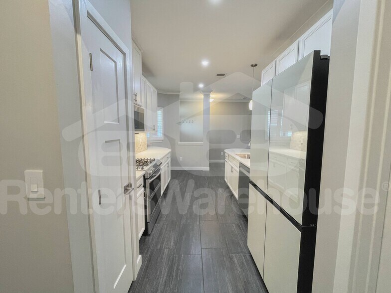 Building Photo - 1907 Doubloon Way