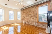 Building Photo - 2 bedroom in Chicago IL 60614