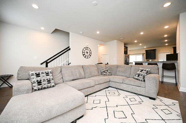 Building Photo - 522 Calvert Way