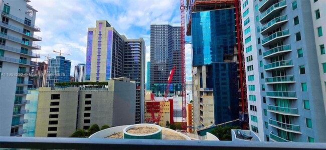 Building Photo - 253 NE 2nd St