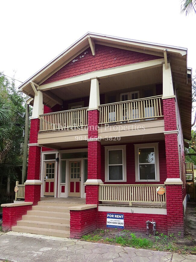 Building Photo - 212 E 6th St