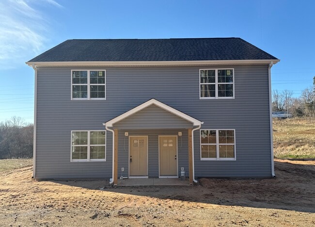 Building Photo - 540-542 Wallburg-High Point Rd
