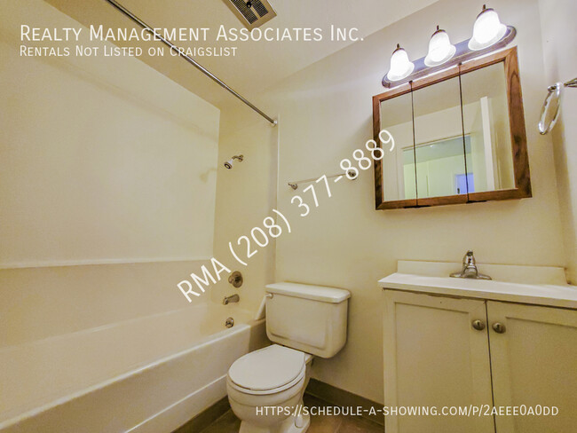 Building Photo - 657 White Cloud Dr