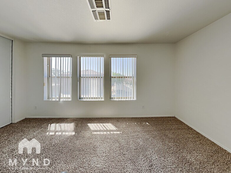 Building Photo - 1565 S Halsted Dr
