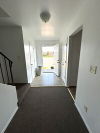 Building Photo - 950 Edgar Dr