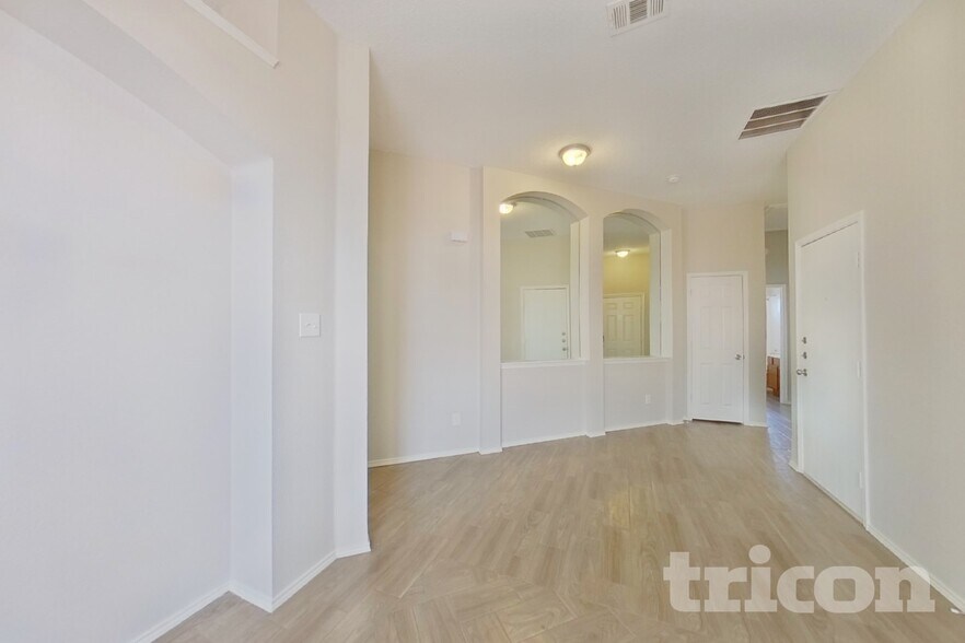 Building Photo - 11017 Deer Trail