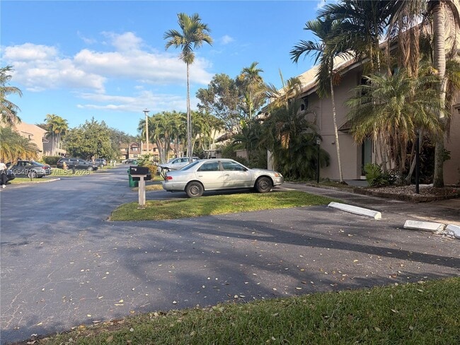 Building Photo - 0 000