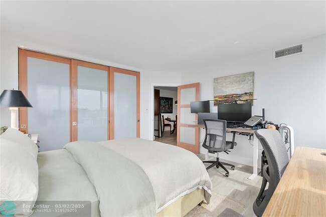 Building Photo - 2715 N Ocean Blvd