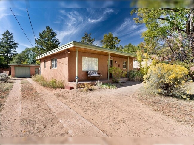 Building Photo - 512 Garcia St