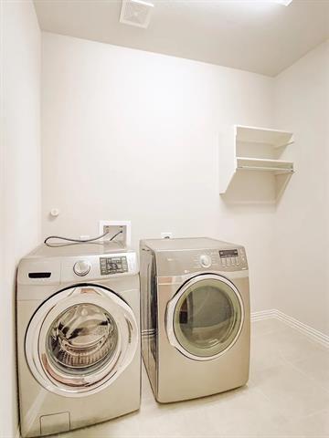 Building Photo - 504 Antler Dr