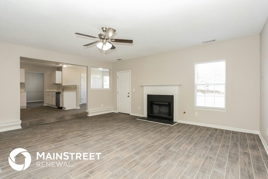 Building Photo - 105 Windscape Dr