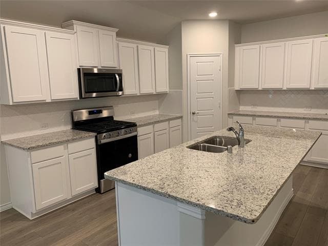 Building Photo - 6321 Crownmere Dr