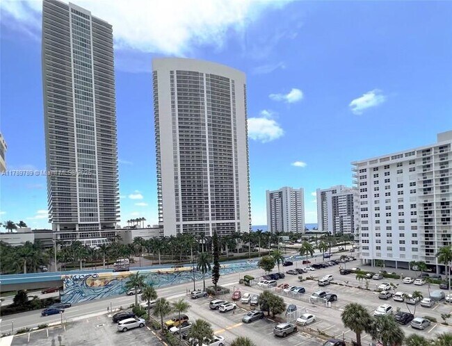 Building Photo - 1825 S Ocean Dr