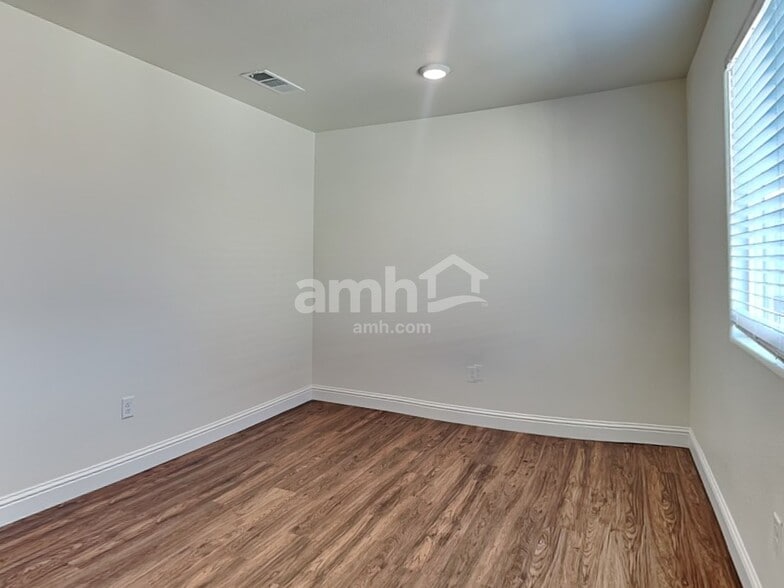 Building Photo - 5623 Lighting Hope Ct