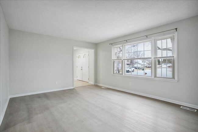 Building Photo - 5BR Back River Views | 2-Car Garage | Cul-de-Sac | Hampton VA