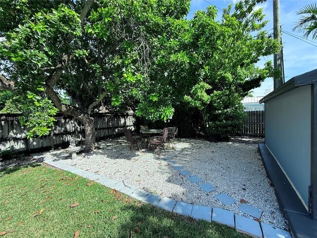 Building Photo - 6110 Coral Wy