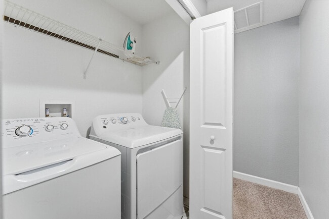 Building Photo - 8924 Stinger Dr