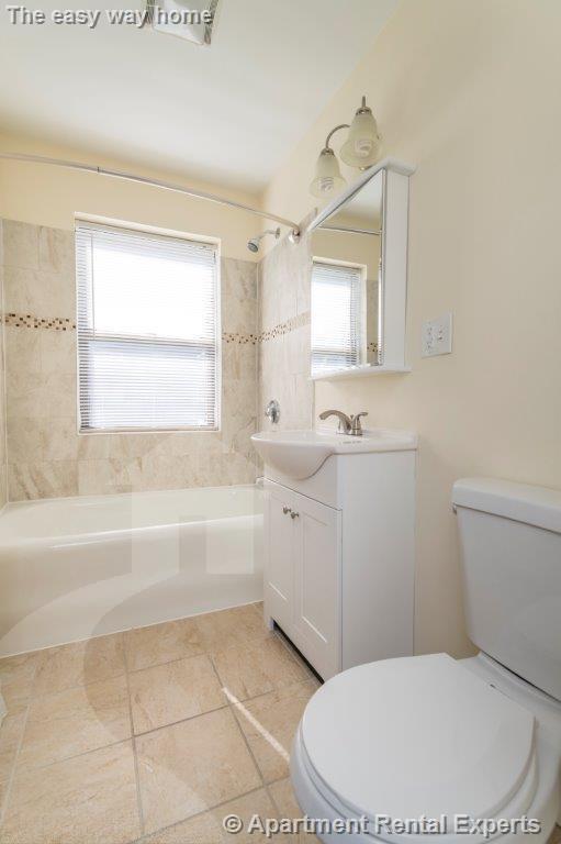 Building Photo - 123 Highland Ave