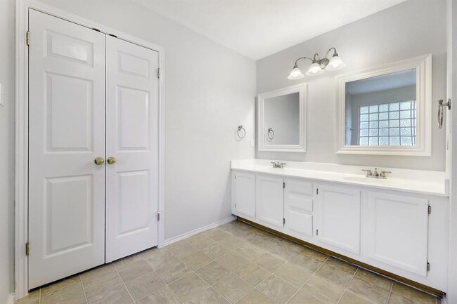 Building Photo - 7408 Tovar Dr