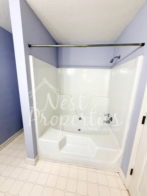 Building Photo - 531 Rapids Rd