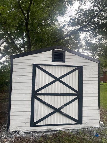 Building Photo - 608 Crawford Rd