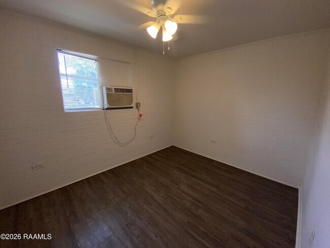 Building Photo - 1136 Aster St