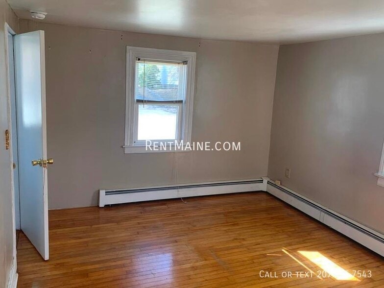 Building Photo - 322 Grove St