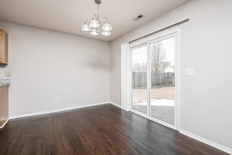 Building Photo - 953 Mailwood Dr