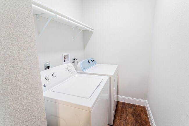 Building Photo - 1909 Morrow St