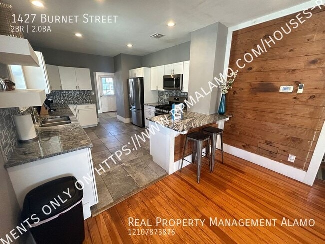 Building Photo - 1427 Burnet St