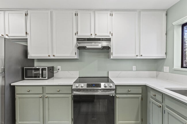 Building Photo - 17091 Bryan Allen Way