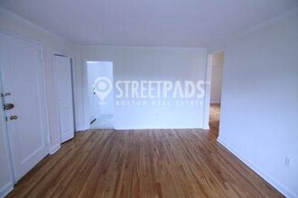 Building Photo - 2 bedroom in Brookline MA 02446