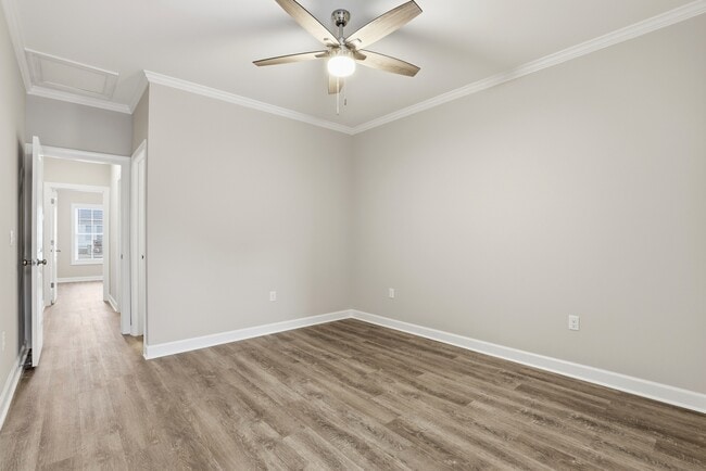 Building Photo - 111 N Mill St