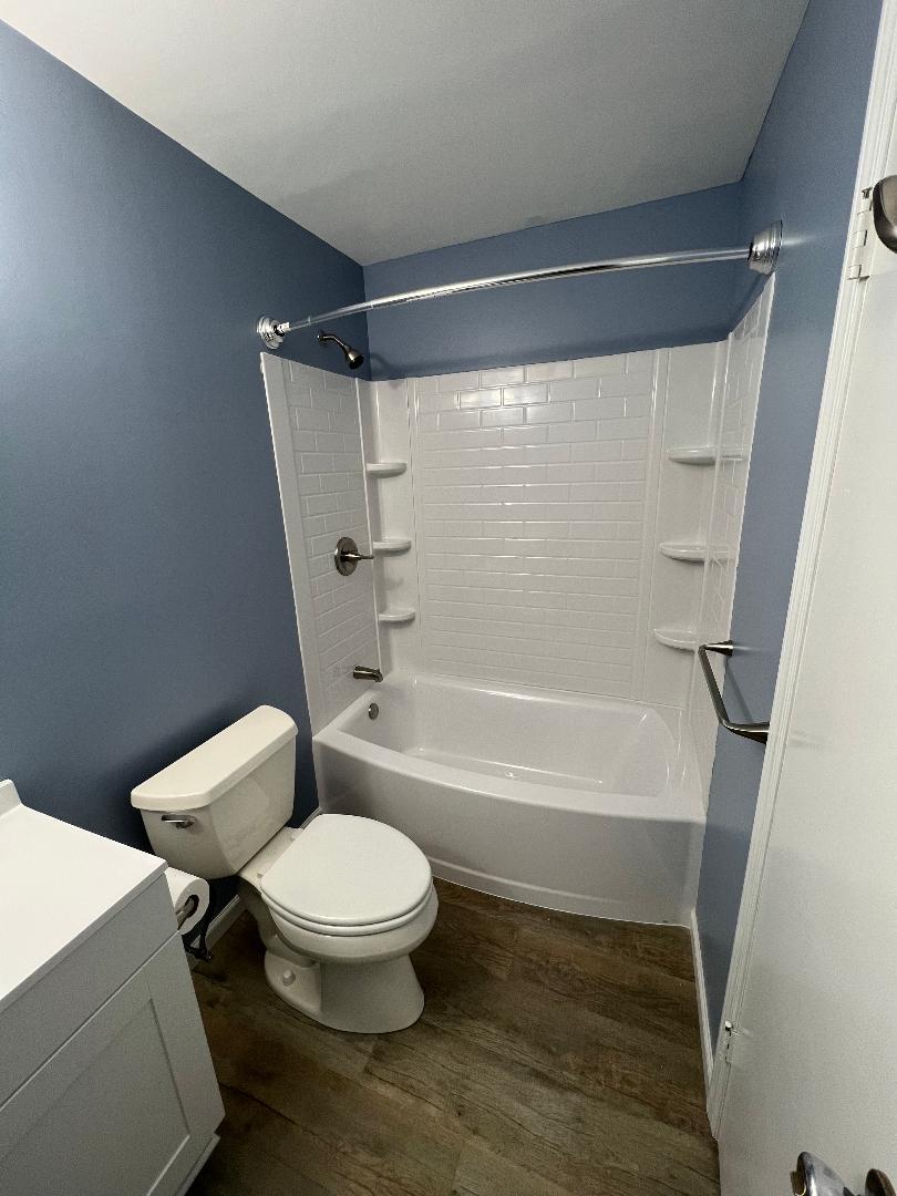 Building Photo - 105 Newark Pompton Tpke