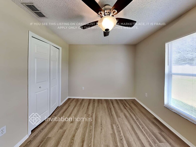 Building Photo - 5262 Miriam Dr