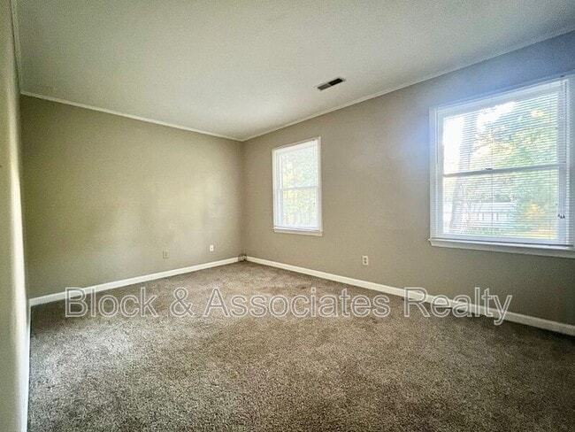 Building Photo - 5309 Bent Tree Ct