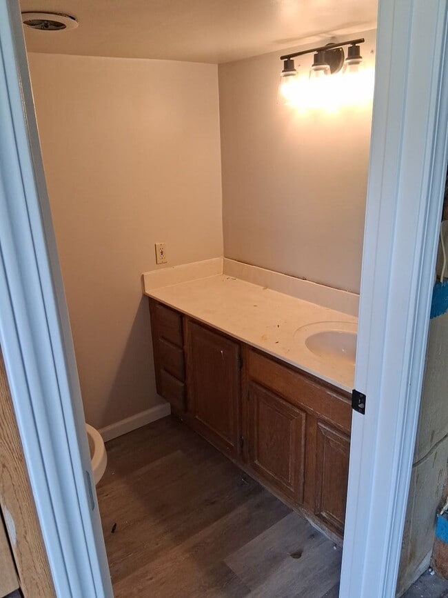 Building Photo - 3 Bed House in St. Peter's MO