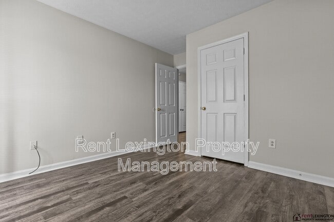 Building Photo - 3424 Promenade Dr