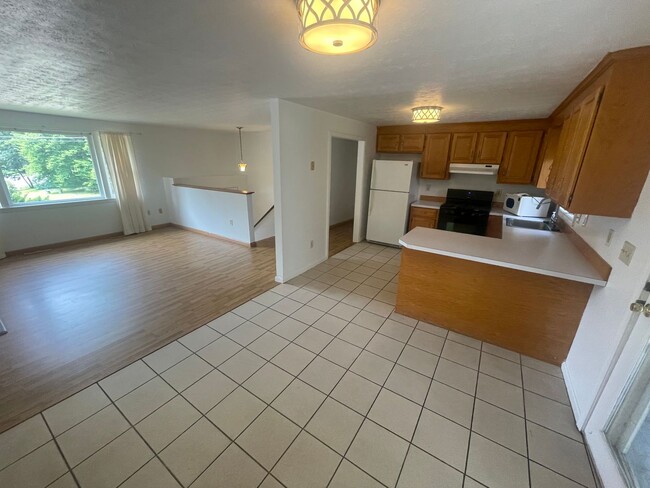 Building Photo - 3 Bedroom on a Large Plot