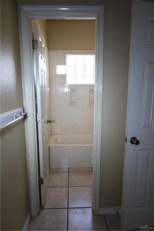 Building Photo - 606 Buena Vista Dr